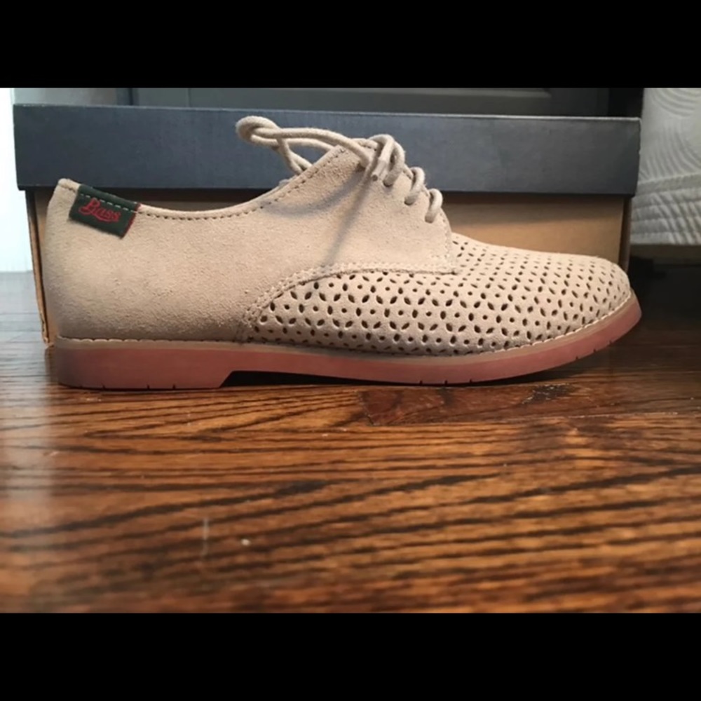 NiB Bass Ellis light grey size 6